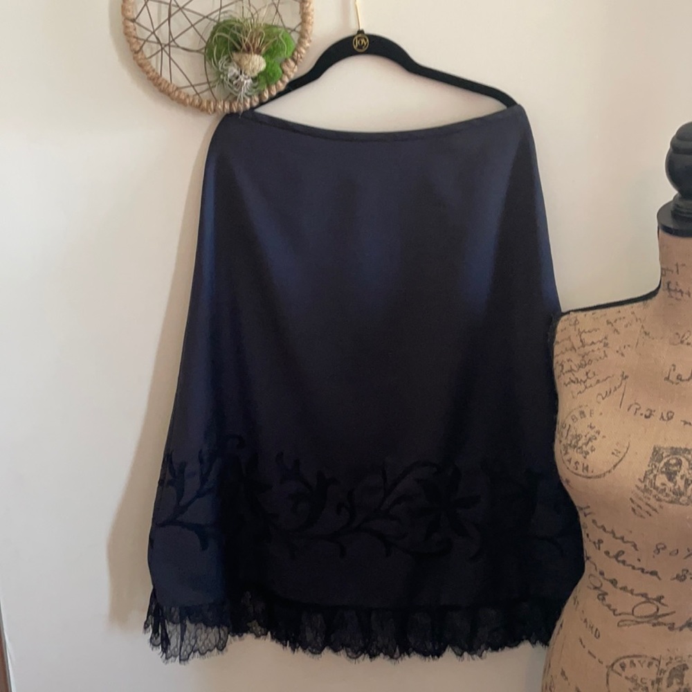 Beautiful midi calf length A line skirt.